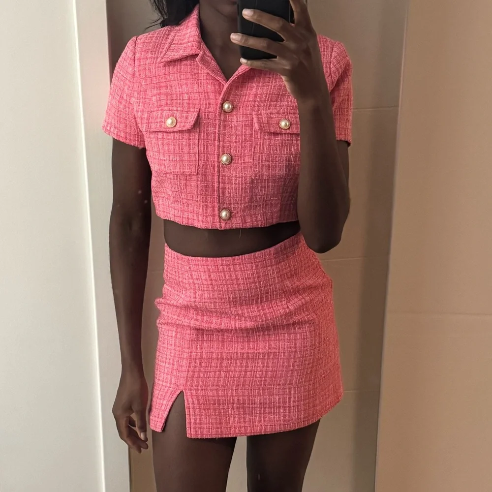 Chic Tweed Pink Skirt Set - Picture 2 of 8